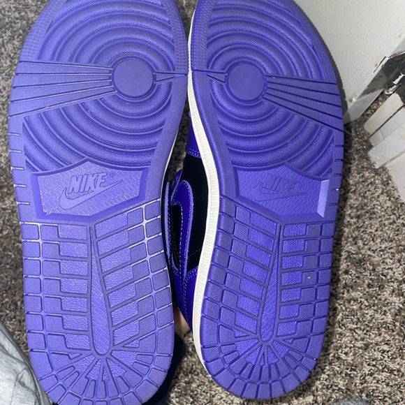 JORDAN 1’S. brand new only wore once not outside. no box - Picture 5 of 5